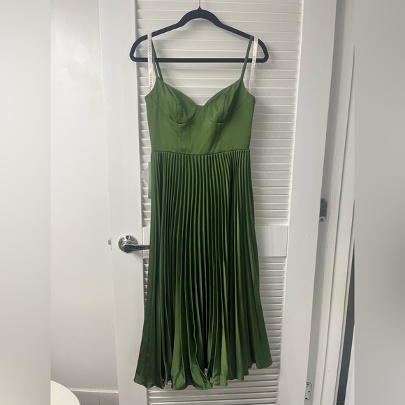 Azazie Atelier Emma dress in Olive Green, size 4 - New with tags! NWT - Picture 5 of 8